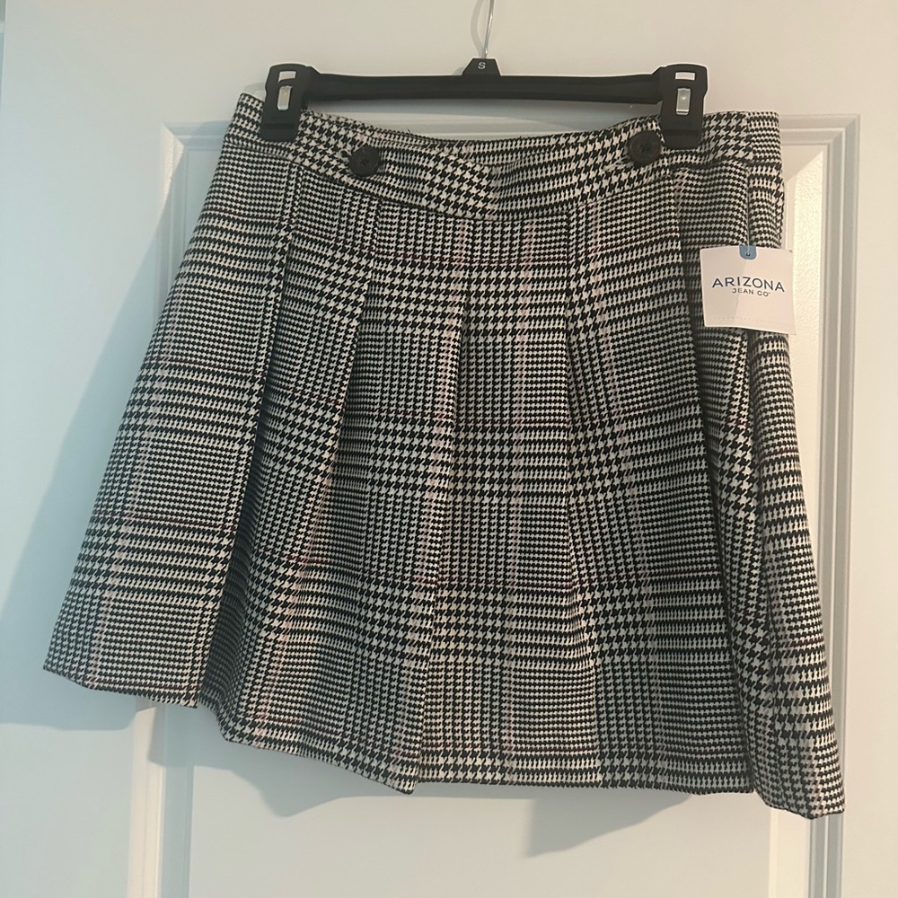 Arizona Jean Company Women's Classic Black and White A-Line Skirt